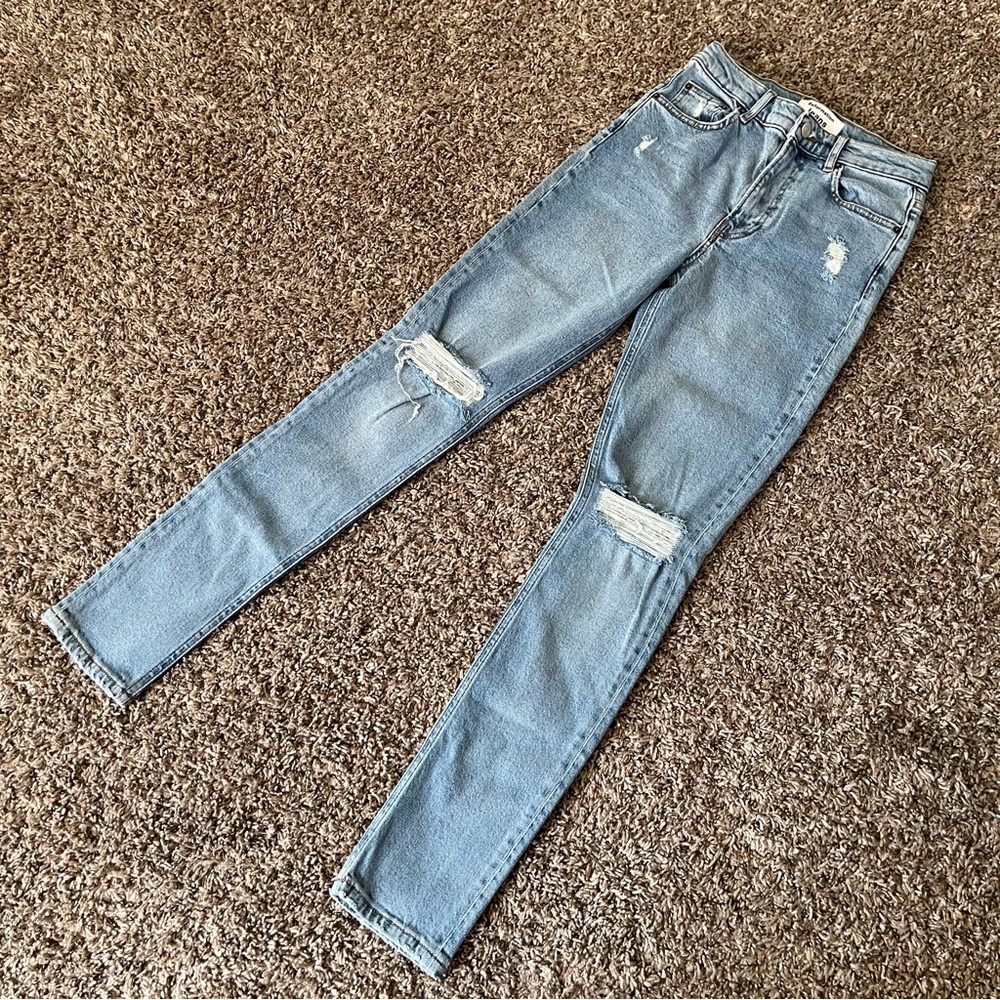 Like New! Reformation Jeans Distressed Skinny Denim Women’s‎ 24 Miami Destroyed